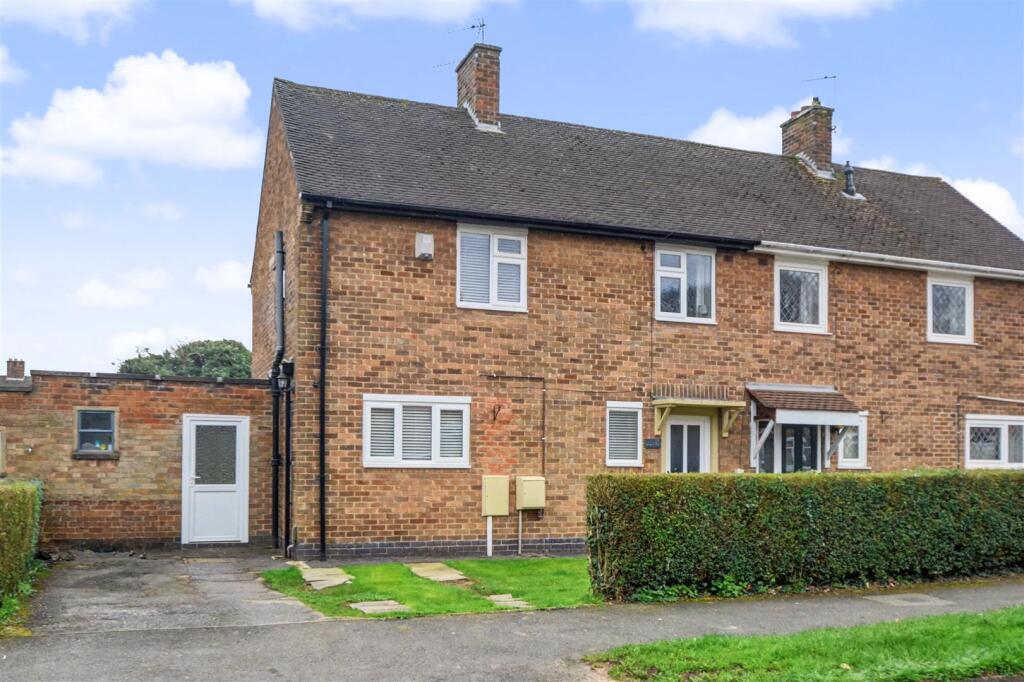 3-bed semi-detached on Barker Avenue North, Sandiacre, Nottingham, £240,000