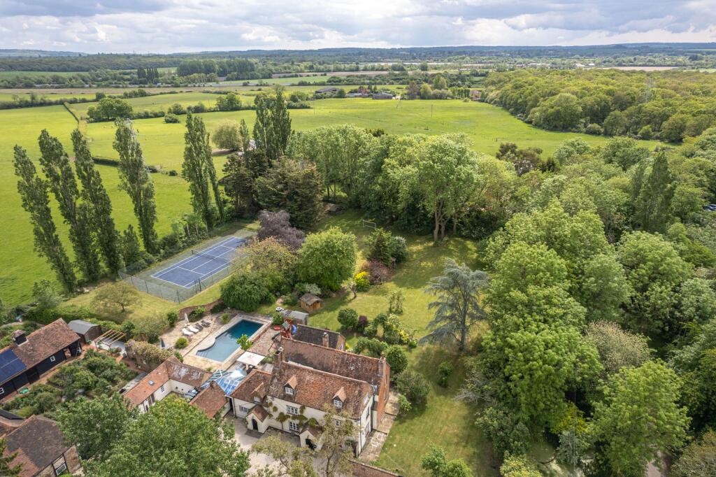 Main image of property: Holt Lane, Hook, RG27
