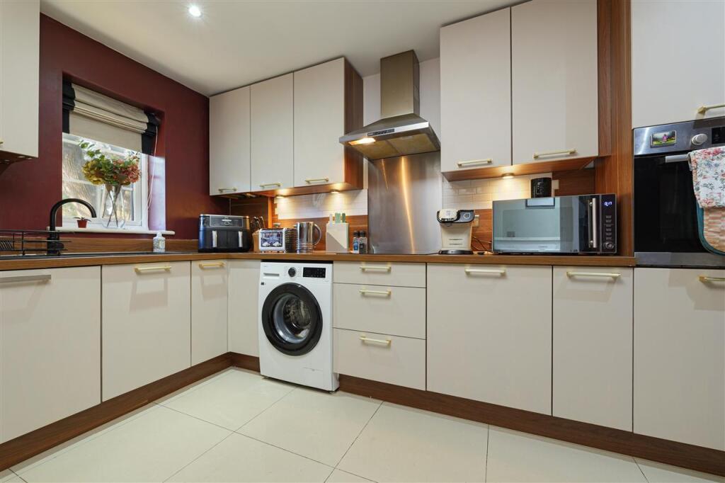 House in Folkestone, Morehall - View 5
