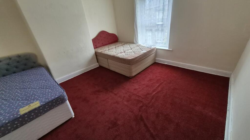 House in Sheffield - View 4