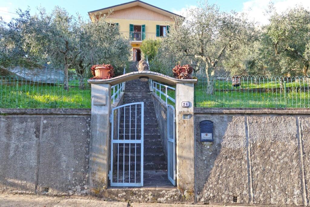 Main image of property: Tuscany, Lunigiana, Bagnone