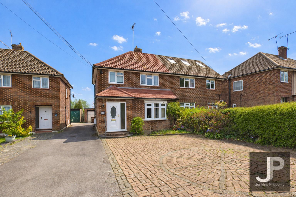 Main image of property: £475,000 - £500,000 Brentwood Road, Herongate, Brentwood