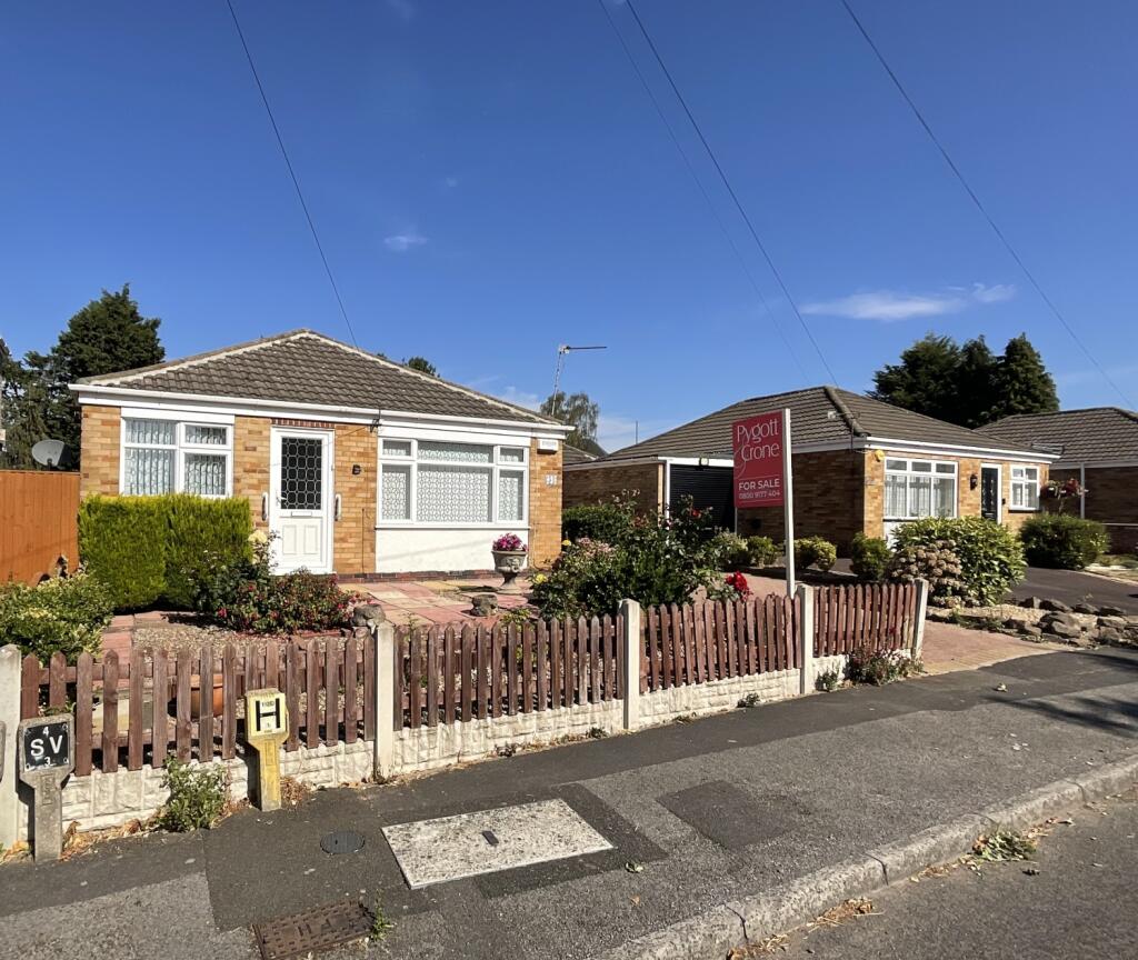 Main image of property: Moorsholm Drive, Wollaton, Nottinghamshire, NG8