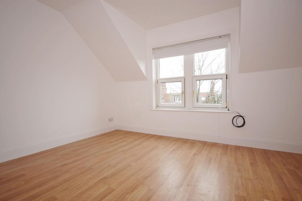 Apartment in Harrogate - View 4