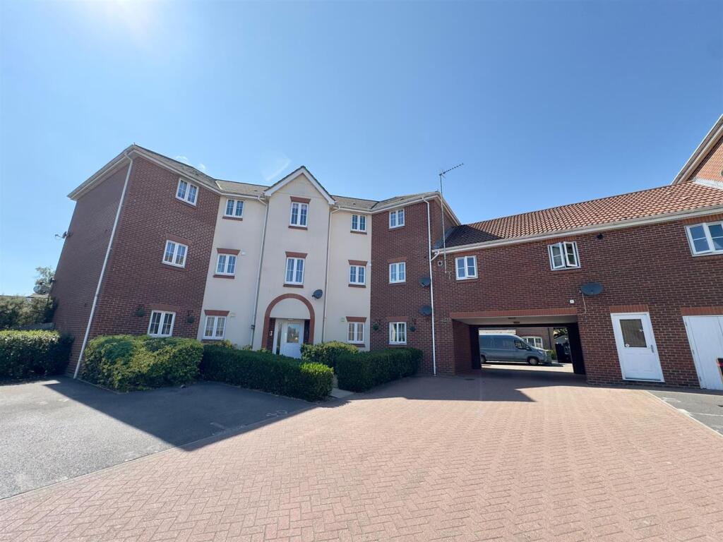 Main image of property: Woodland Walk, Aldershot