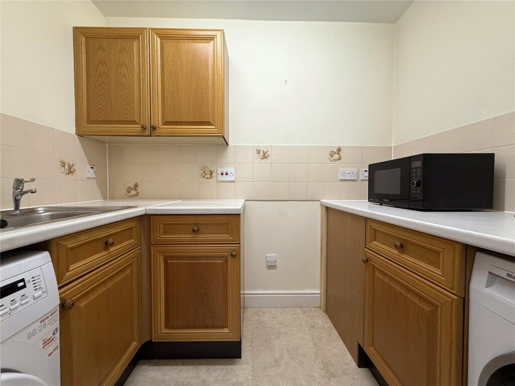Apartment in Shrewsbury, Cherry Orchard - View 4