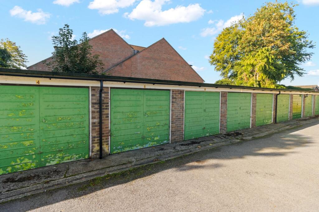 Apartment in Wealden, Ridgewood, Uckfield - View 5