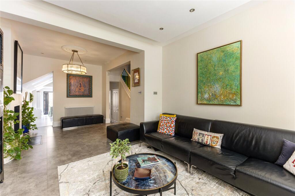 House in London - View 4