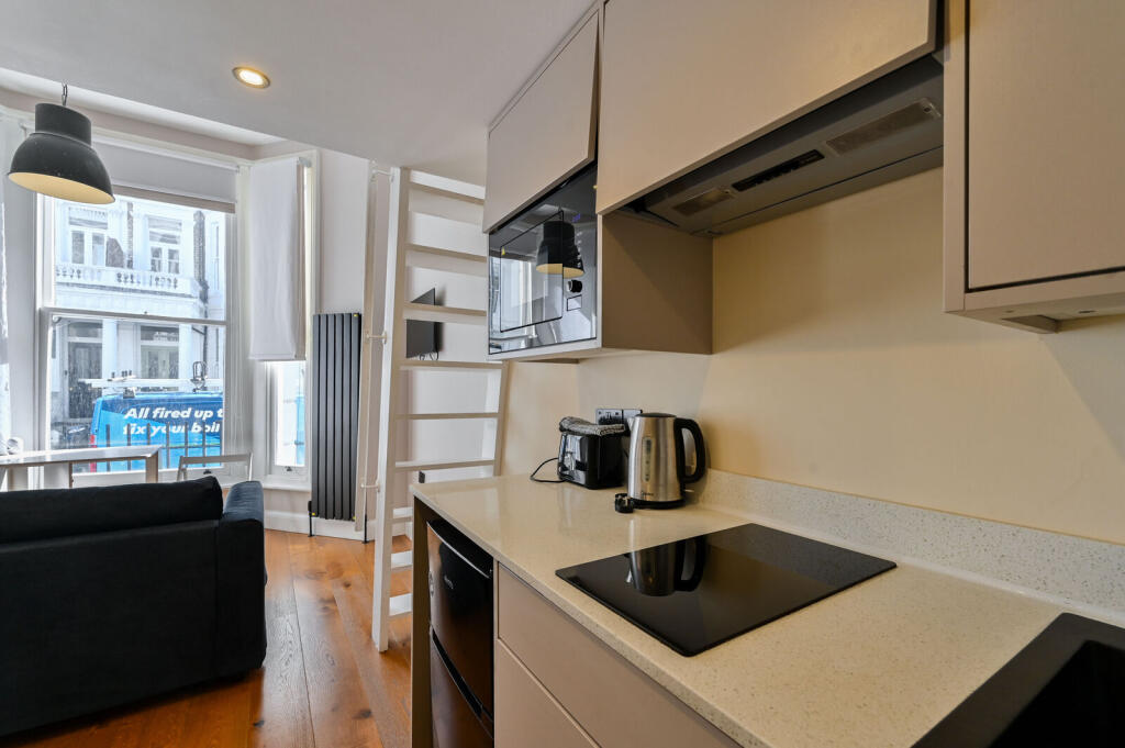 Apartment in London - View 5