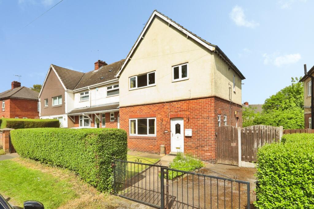 3-bed terraced on East Avenue, Rotherham, S62, £120,000