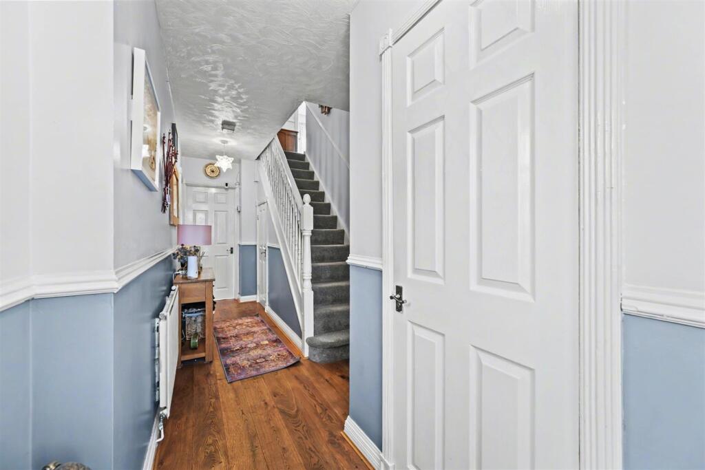 House in Great Oakley, Danesholme - More