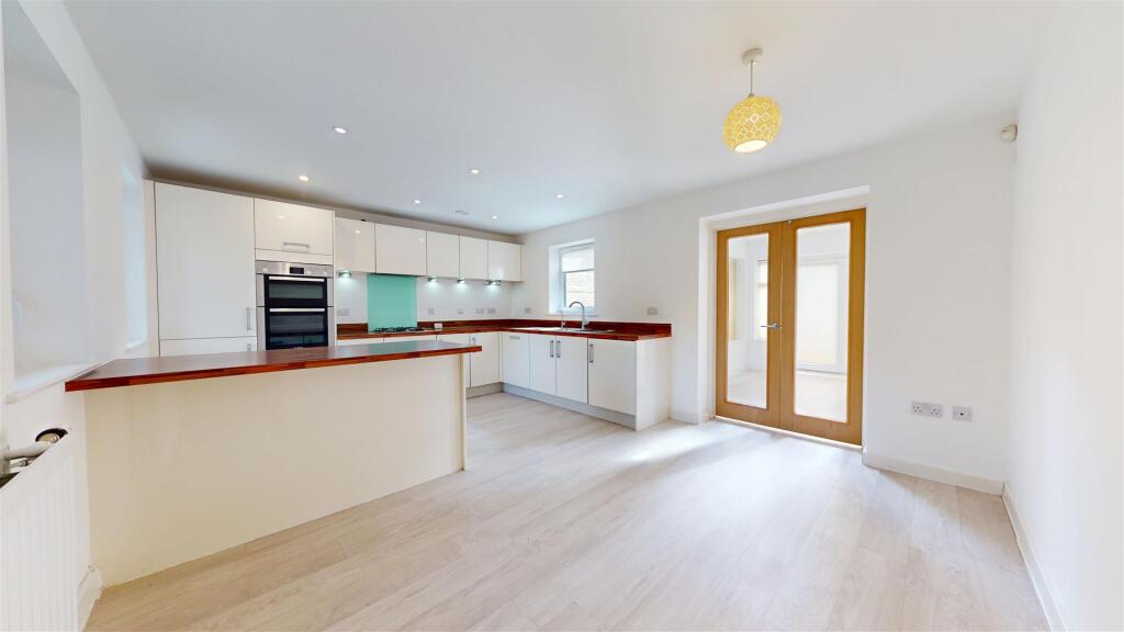 House in Milton Keynes - View 3