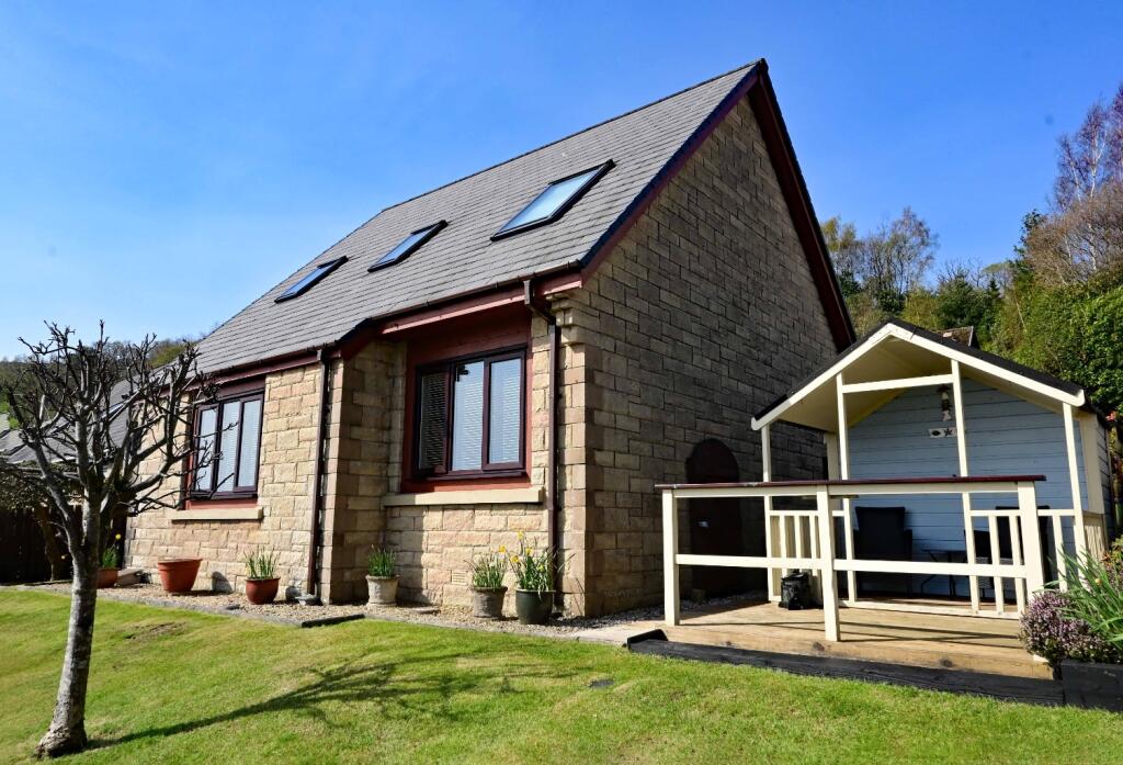 Main image of property: 5 Laudervale, 73 Bullwood Road, Dunoon, Argyll and Bute, PA23 7QL