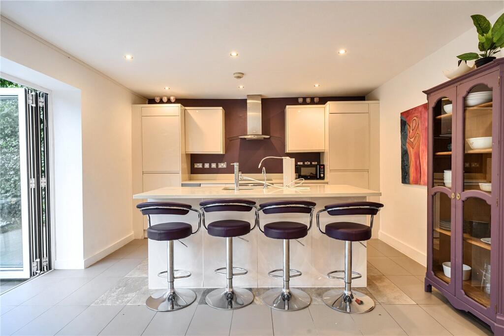Apartment in London, West Norwood - More