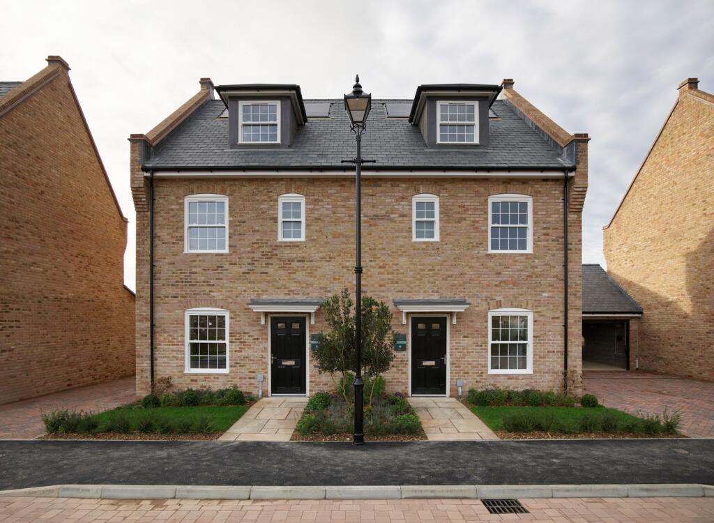4-bed semi-detached on The Orchards, Leighwood Fields, GU6, £715,000