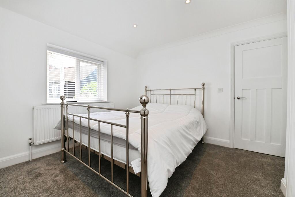 Attwell Mews, Benfleet – další