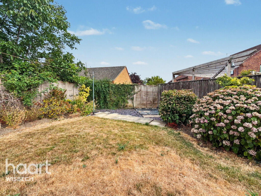 Churchfield Way, Wisbech St Mary photo 4