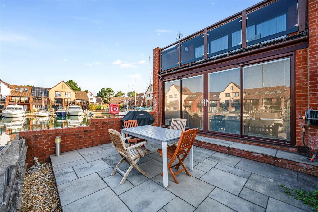 House in Portsmouth - View 5