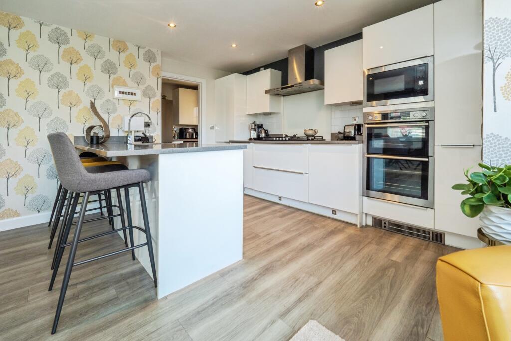 House in Hull - View 5