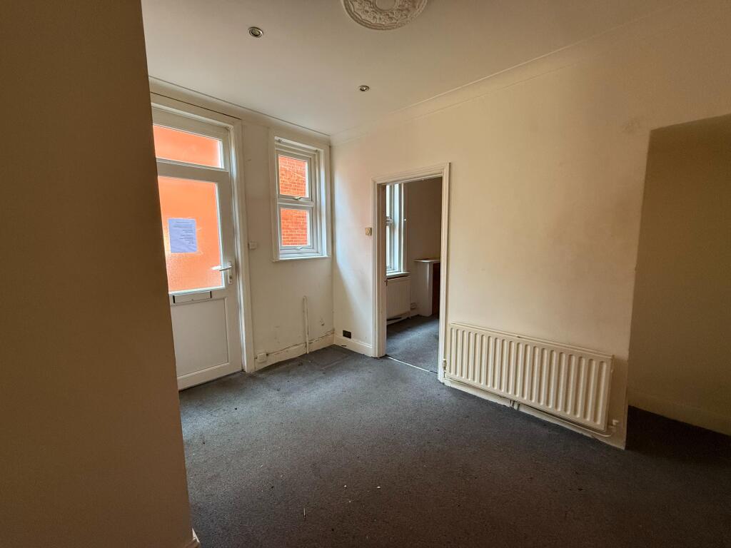 Apartment in Bournemouth, Springbourne - View 2