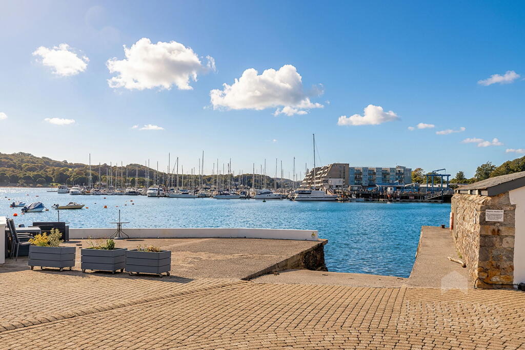 Apartment in Plymouth - View 4