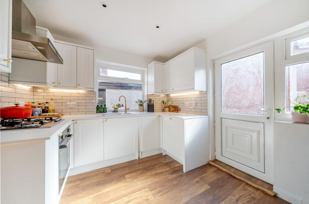 House in Leeds, West Yorkshire - View 5