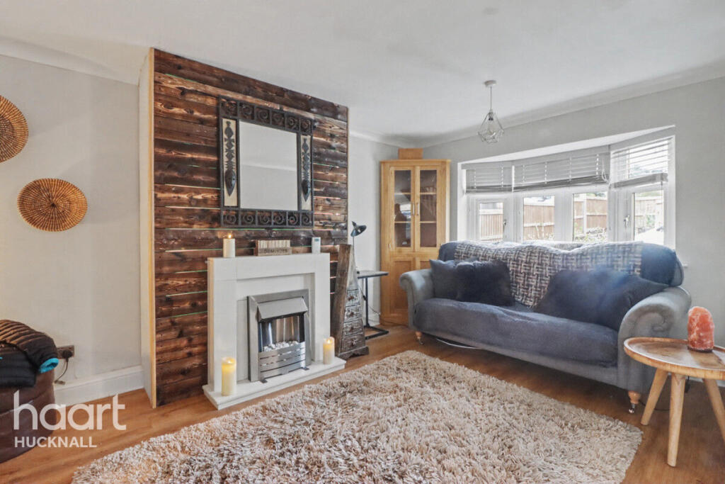 5, Eaton Avenue photo 4