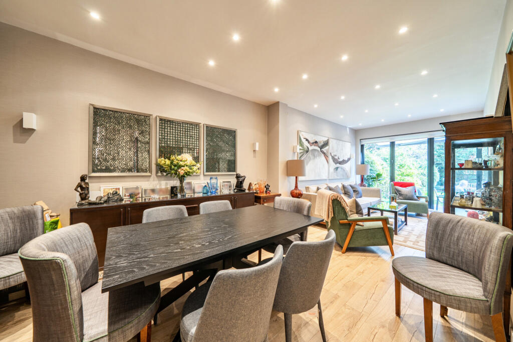 House in London, Church End - View 5