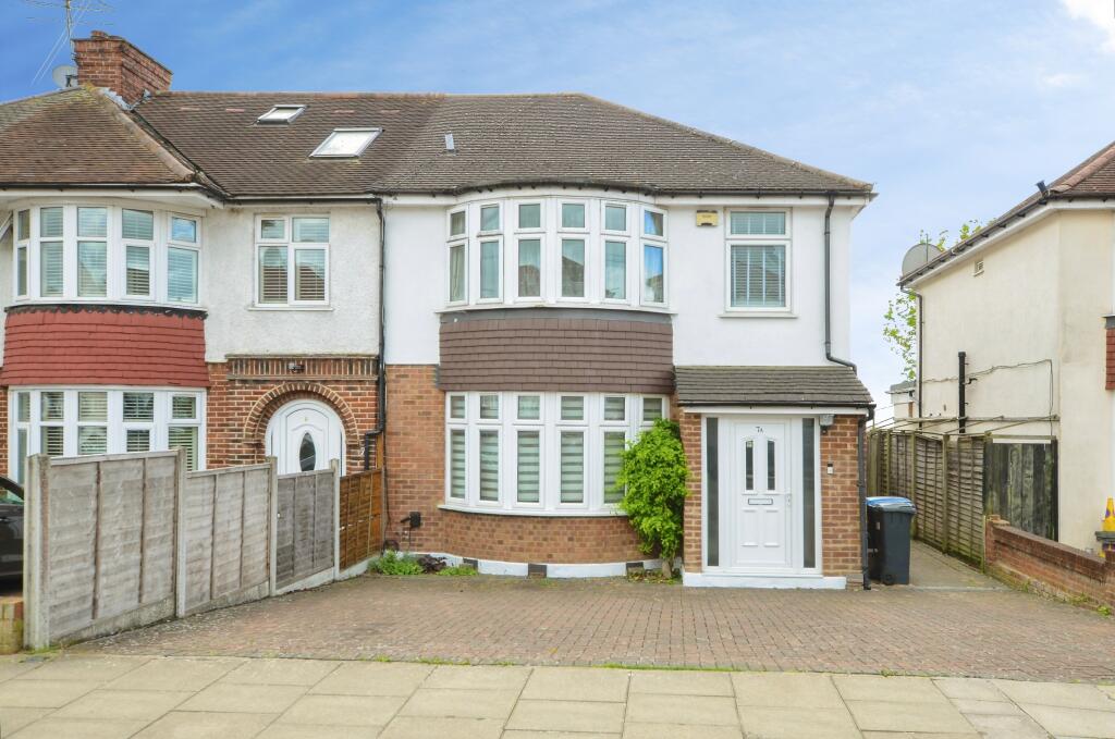 Main image of property: Charter Way, London, N14