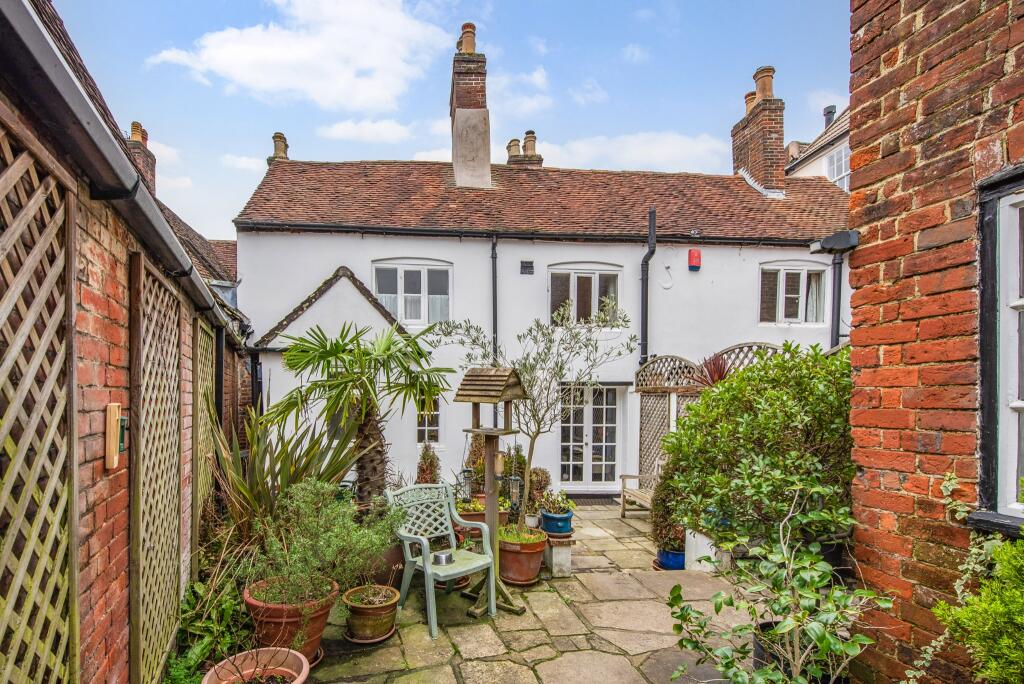 Main image of property: HIGH STREET, FAREHAM