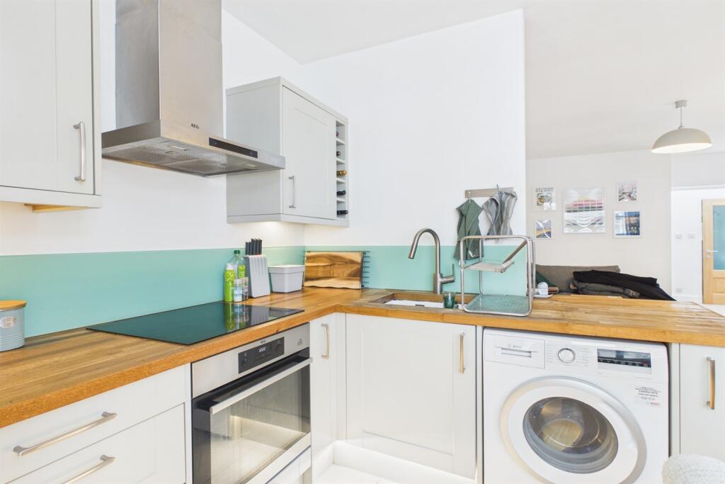 Apartment in London - View 2