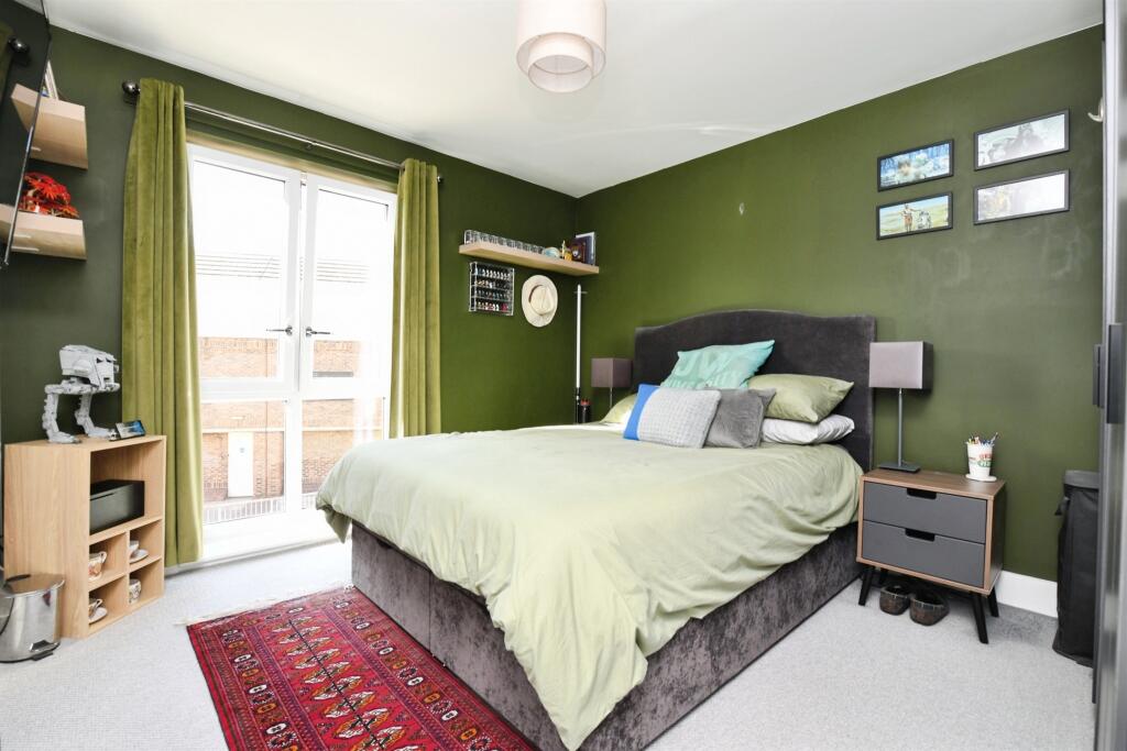 Apartment in Chelmsford - View 2