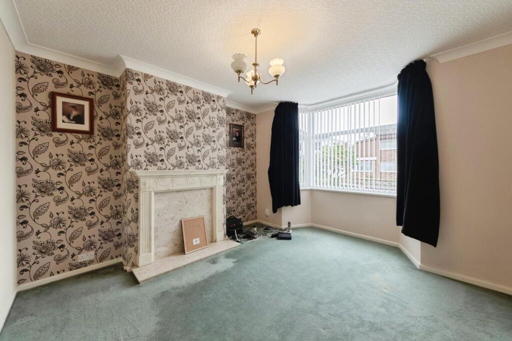 House in Solihull, Ulverley Green - View 2