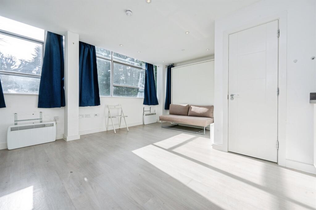 Newsom Place, Hatfield Road, St. Albans – pohled 5