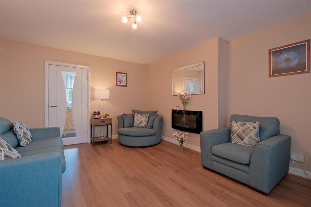 House in Viewpark, Fallside - View 4