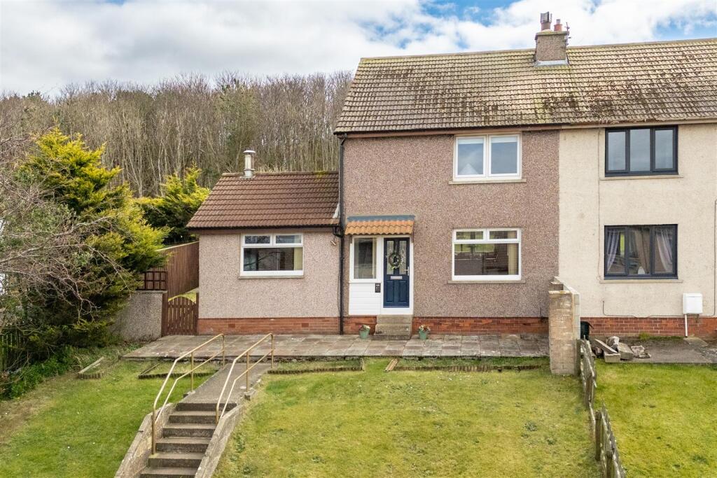 Main image of property: 52 Queens Road, Eyemouth, TD14