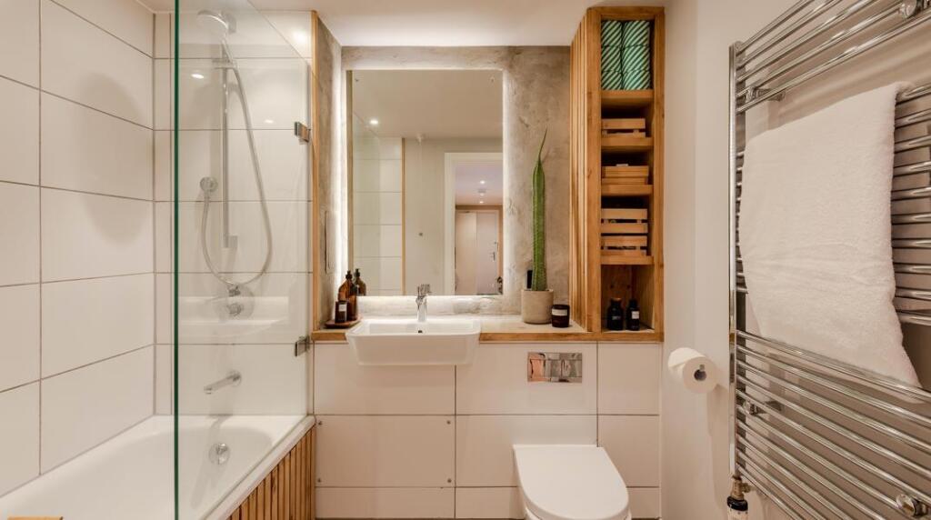 Apartment in London - More