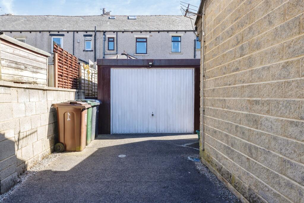 Additional image 15 of Tanglewood Court, Bradford