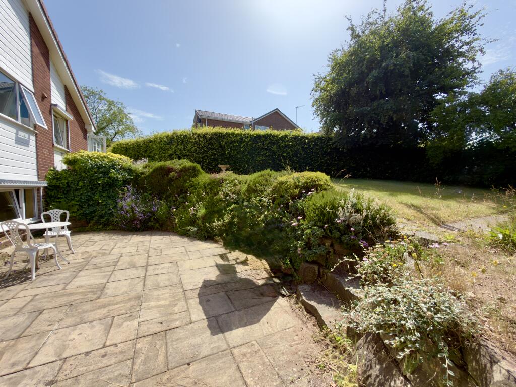 House in Nottingham, Bramcote - More