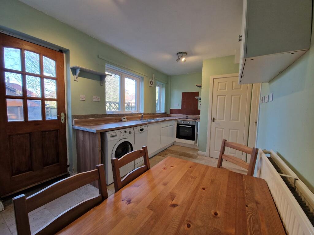 Main image of property: Woodside Road, Beeston, Nottingham, Nottinghamshire, NG9 2TL