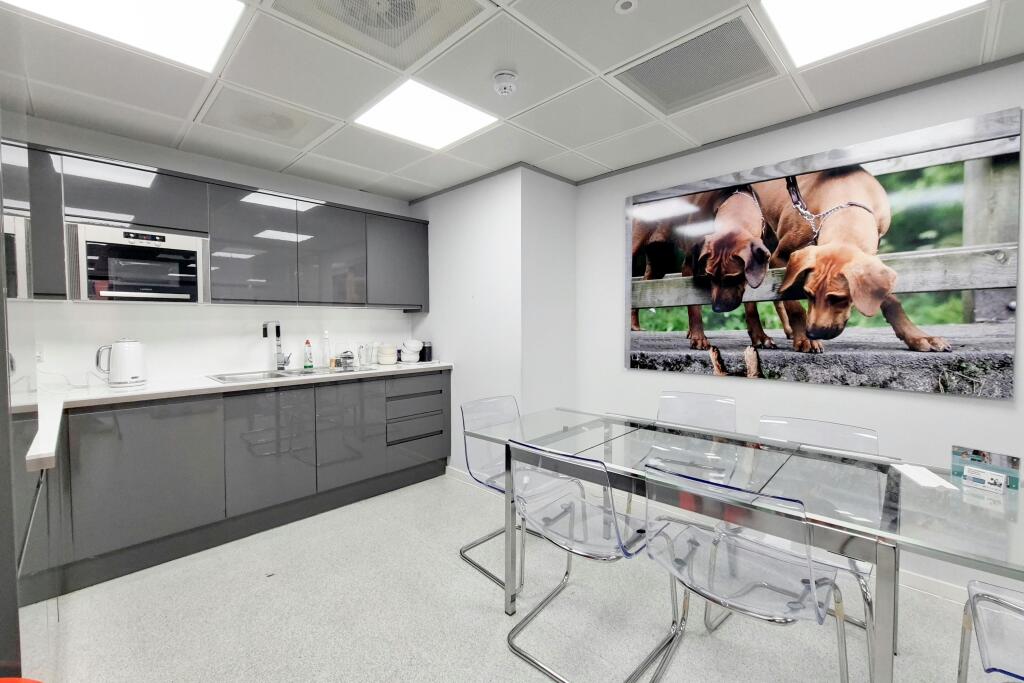 174Kitchen_22_CD0.jpg
