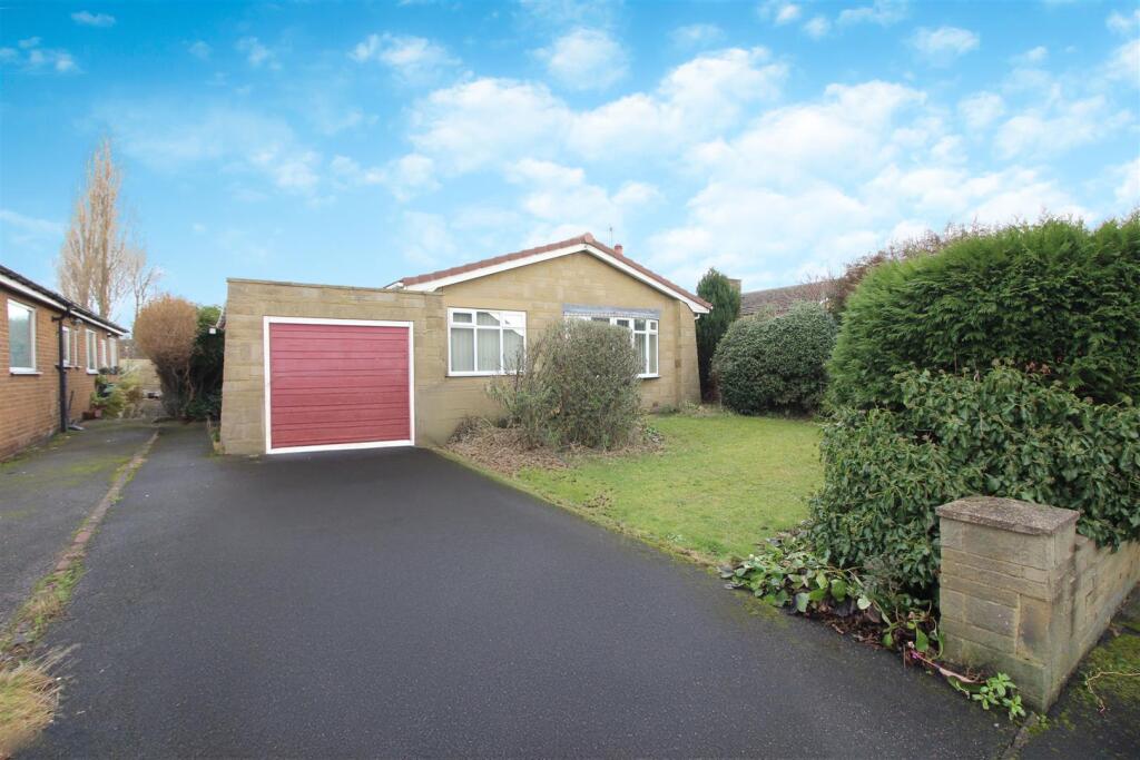 Main image of property: Ninelands Spur, Garforth Leeds