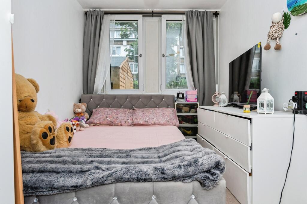 House in London - View 4