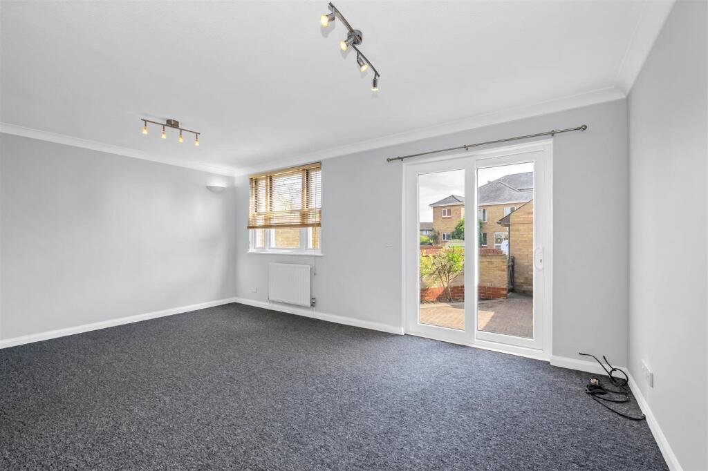 House in Ipswich - View 3