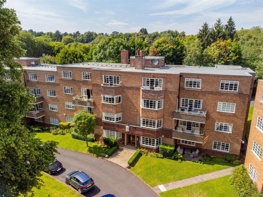 Apartment in Birmingham, West Midlands - View 3