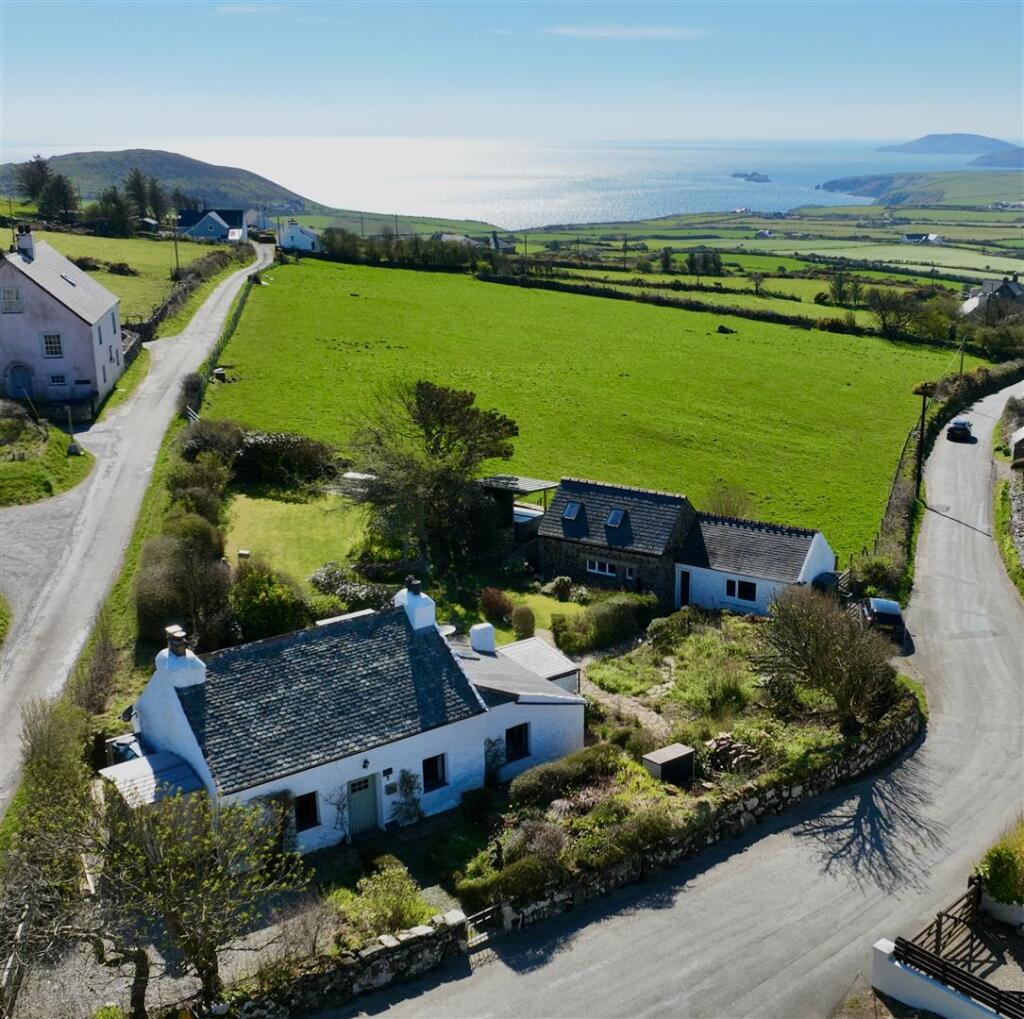 Main image of property: Rhiw, Pwllheli
