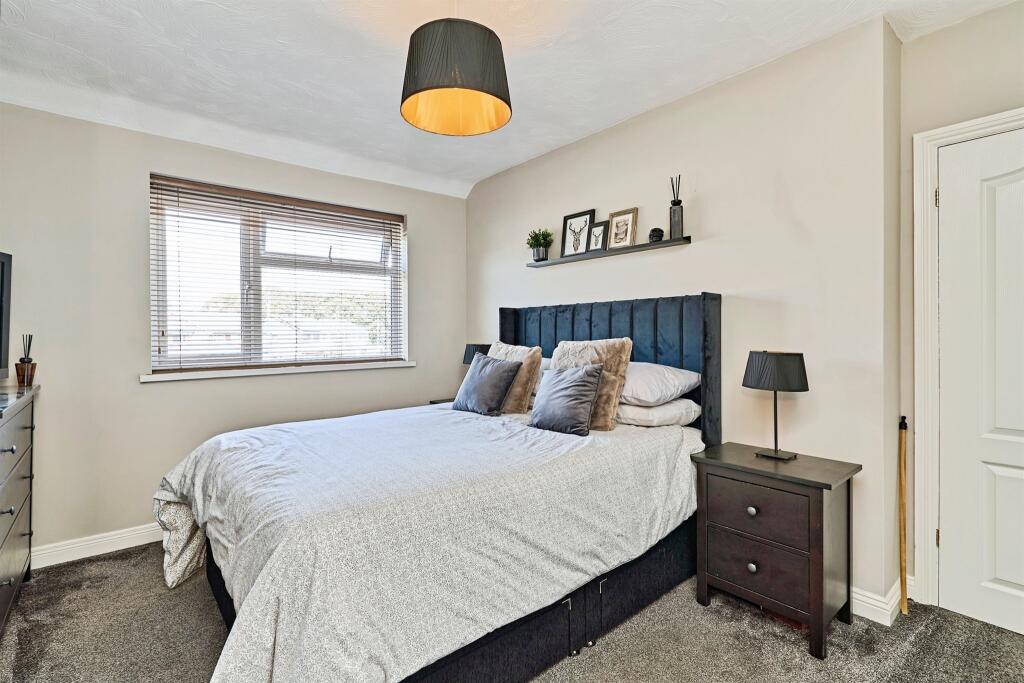 House in Sandwell, West Midlands - View 6