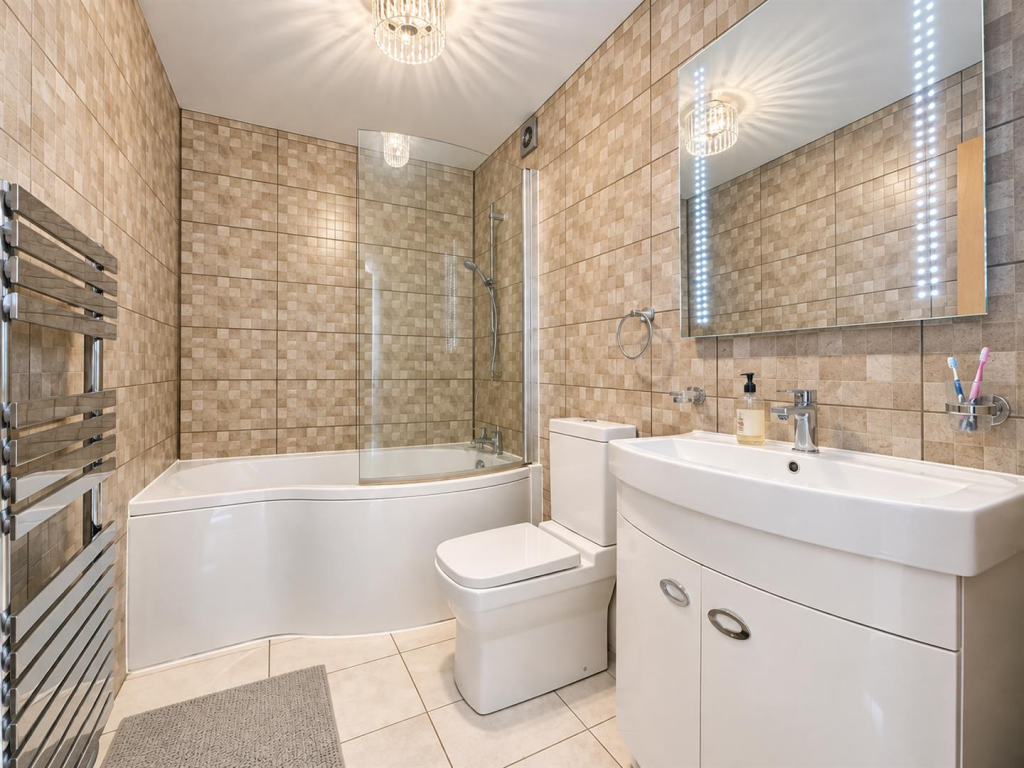 Apartment in Twickenham - View 5