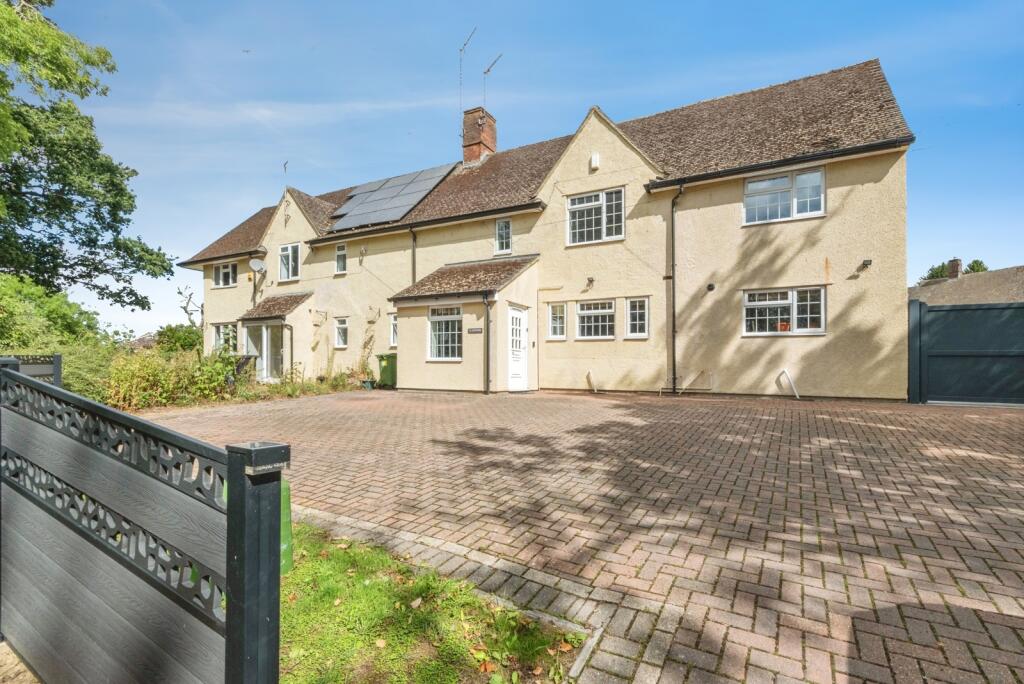 Main image of property: Chetwode, Overthorpe, Banbury, Northamptonshire, OX17
