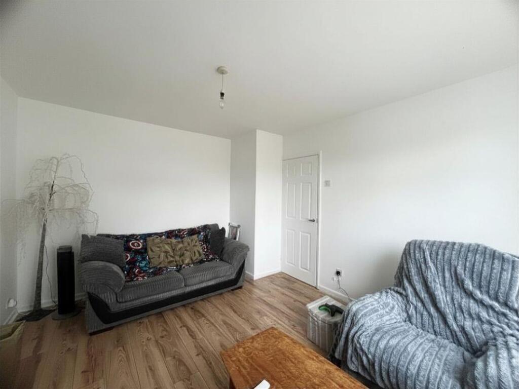 House in Gwersyllt, Summerhill - View 3